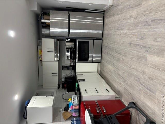 B-129 Parkdale Avenue S Property Photo 2