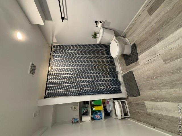 B-129 Parkdale Avenue S Property Photo 9