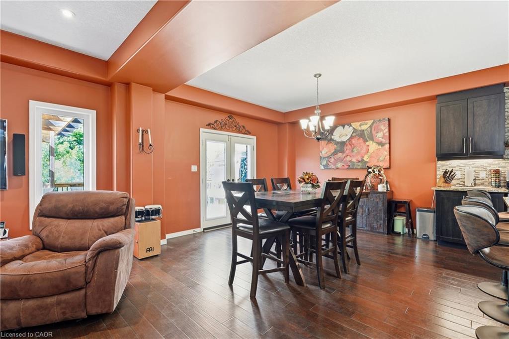 264 Steepleridge Street Property Photo 12