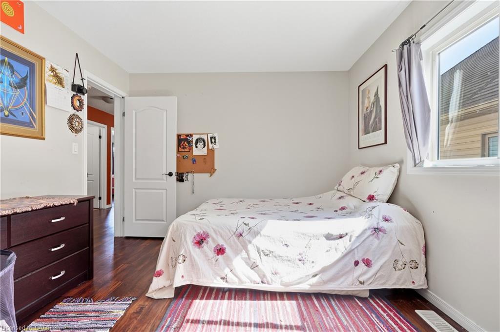 264 Steepleridge Street Property Photo 21
