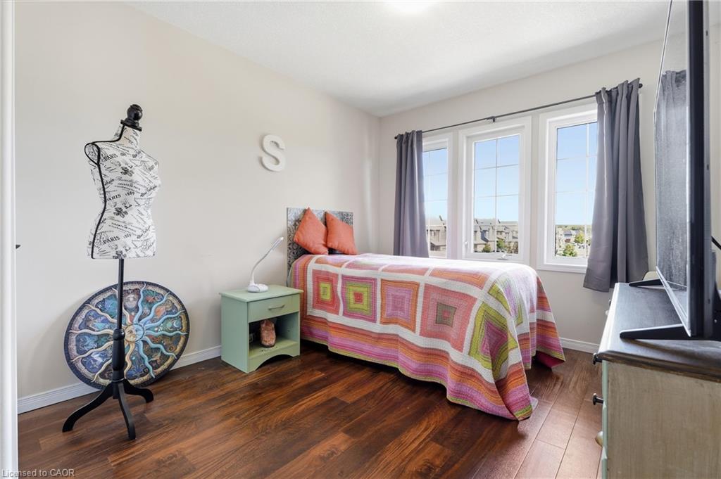 264 Steepleridge Street Property Photo 22