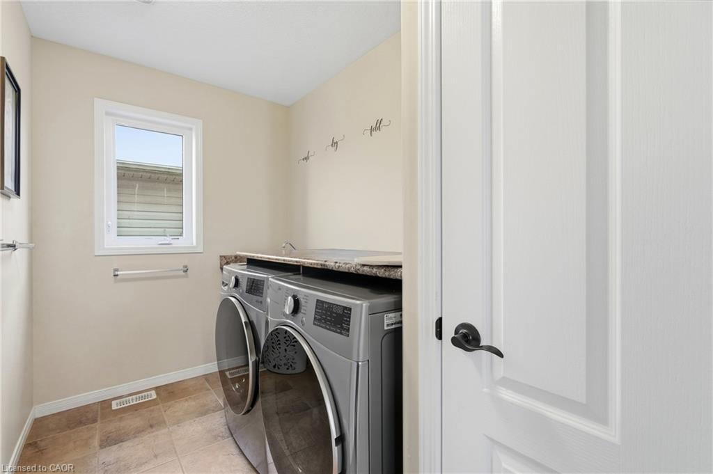264 Steepleridge Street Property Photo 27