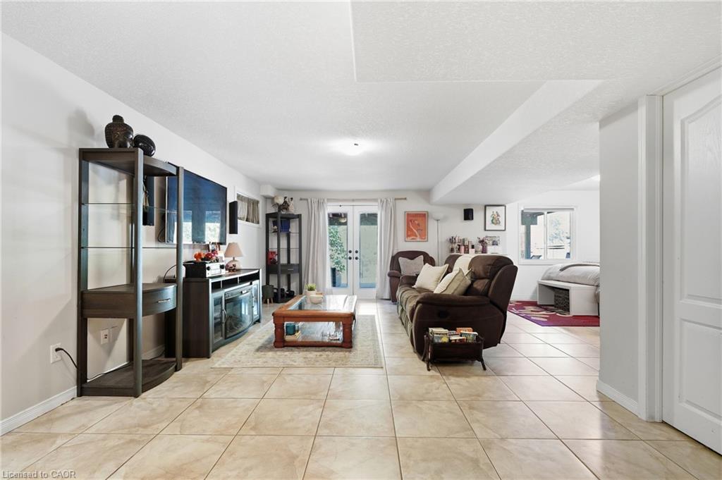 264 Steepleridge Street Property Photo 29