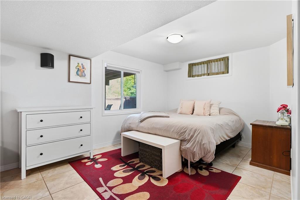 264 Steepleridge Street Property Photo 32