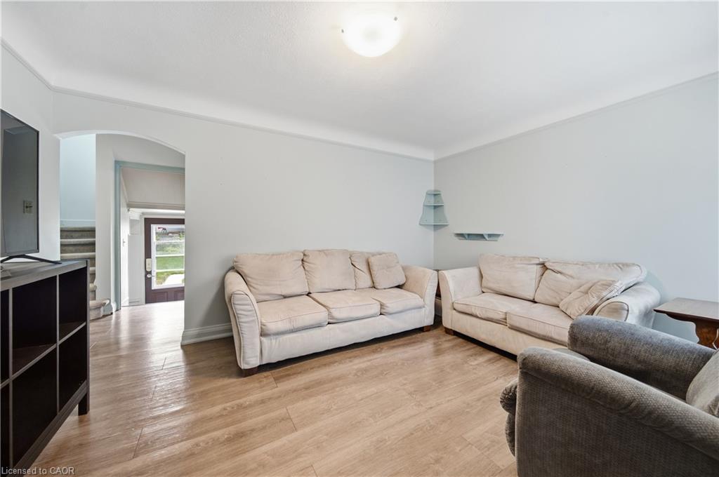 147 Glen Road Property Photo 6