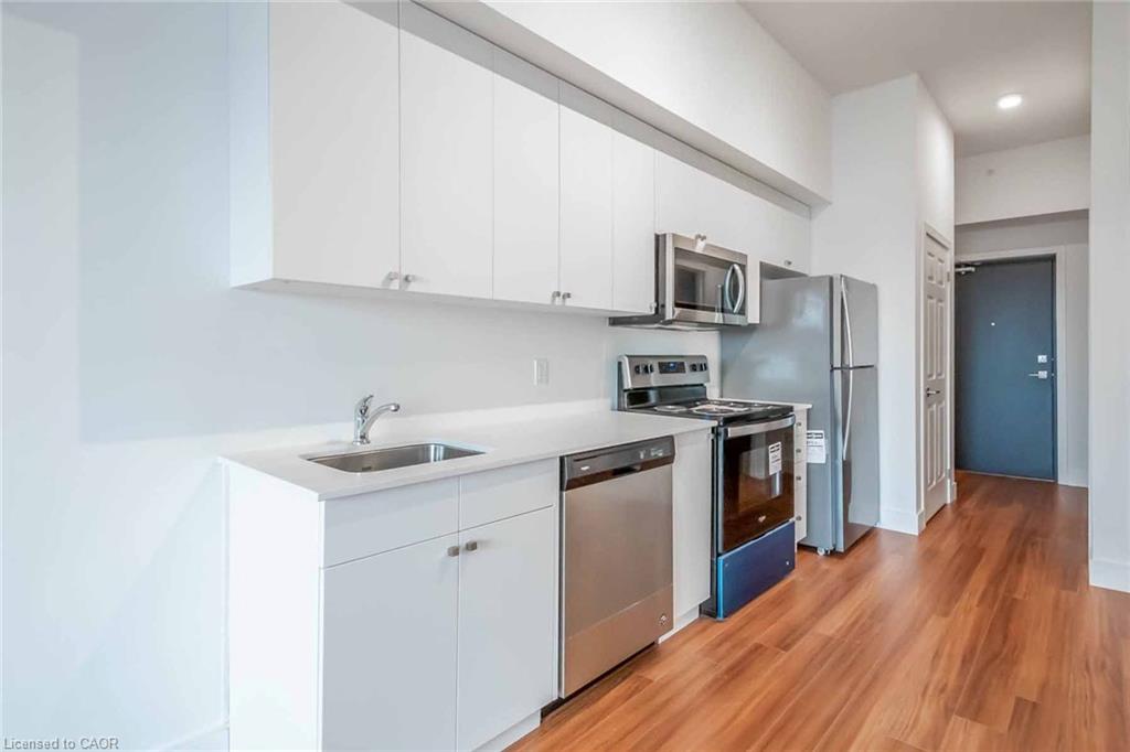 1 Wellington Street Property Photo 11