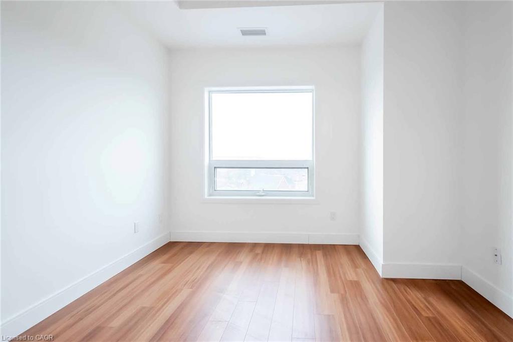 1 Wellington Street Property Photo 18
