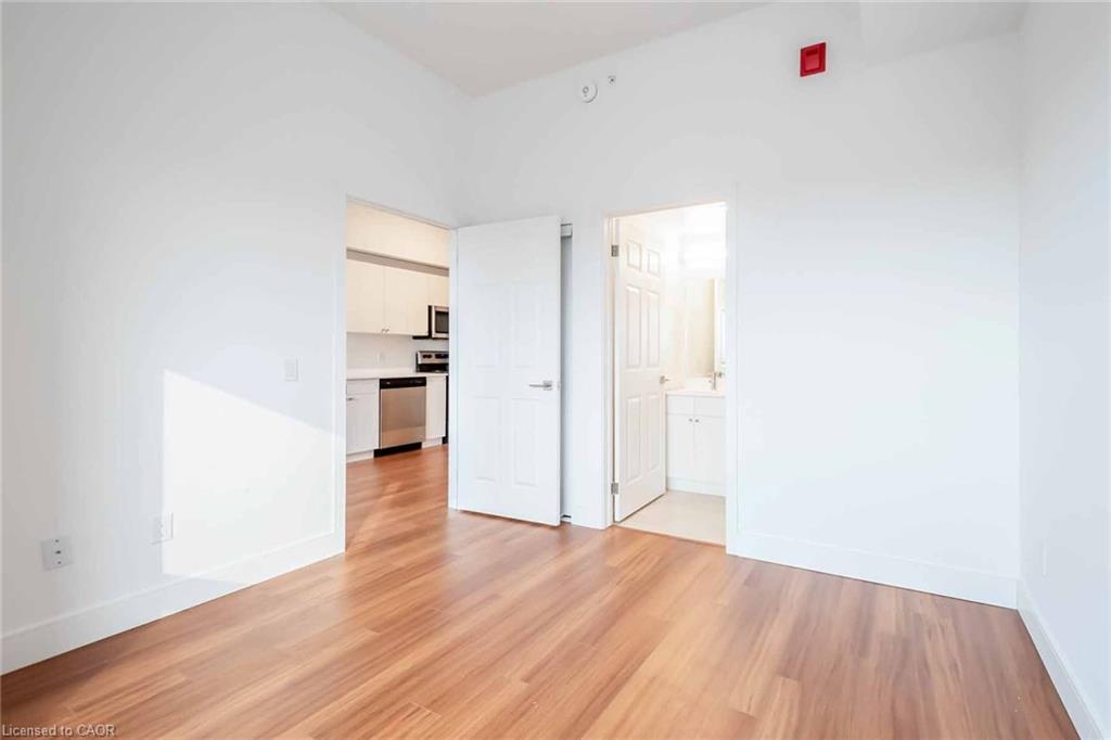 1 Wellington Street Property Photo 19