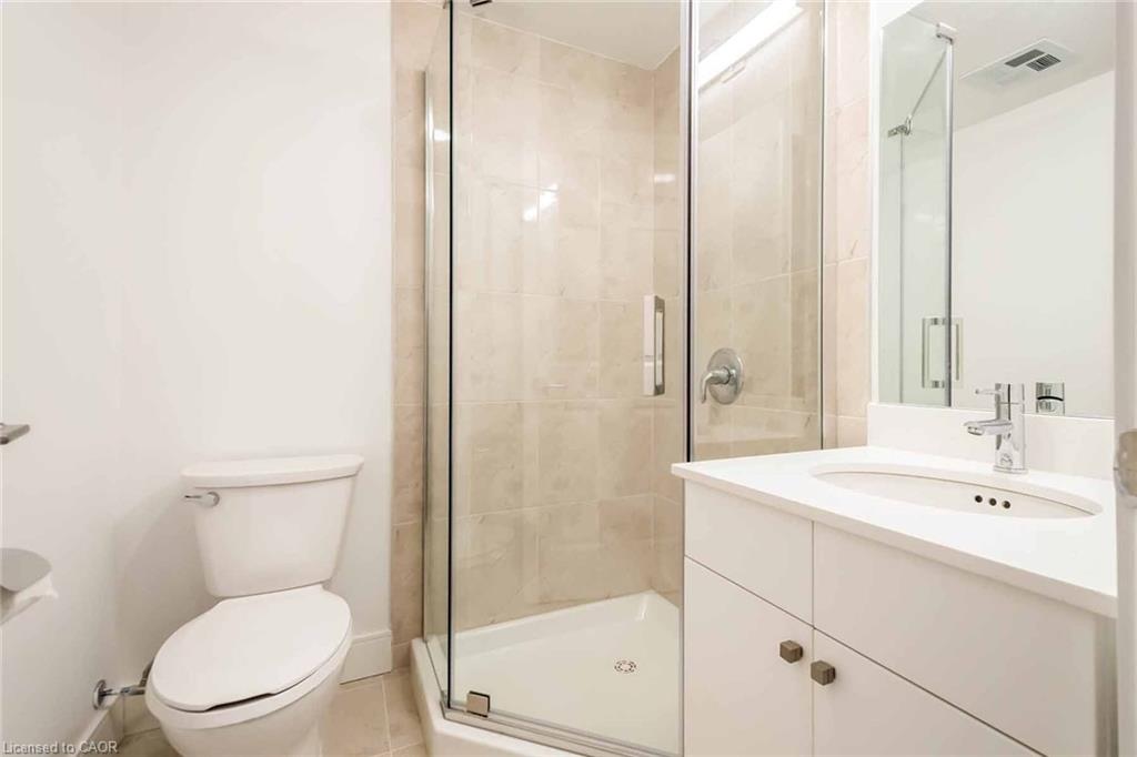 1 Wellington Street Property Photo 23