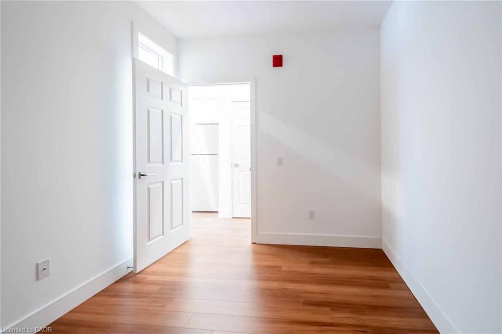 1 Wellington Street Property Photo 27
