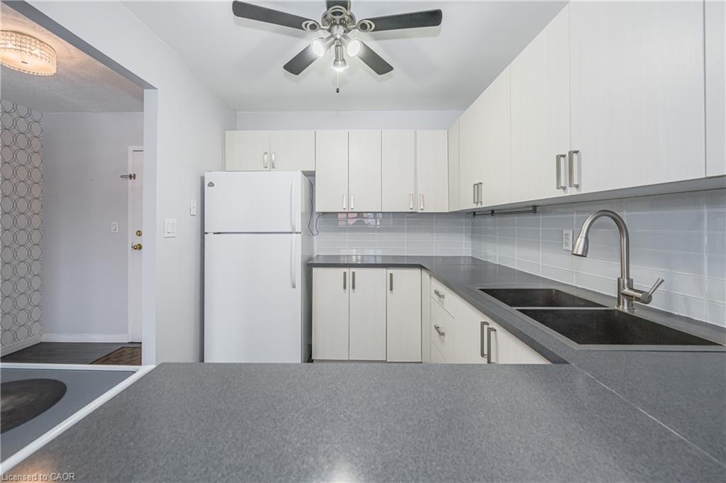 211-18 Holborn Court Property Photo 4