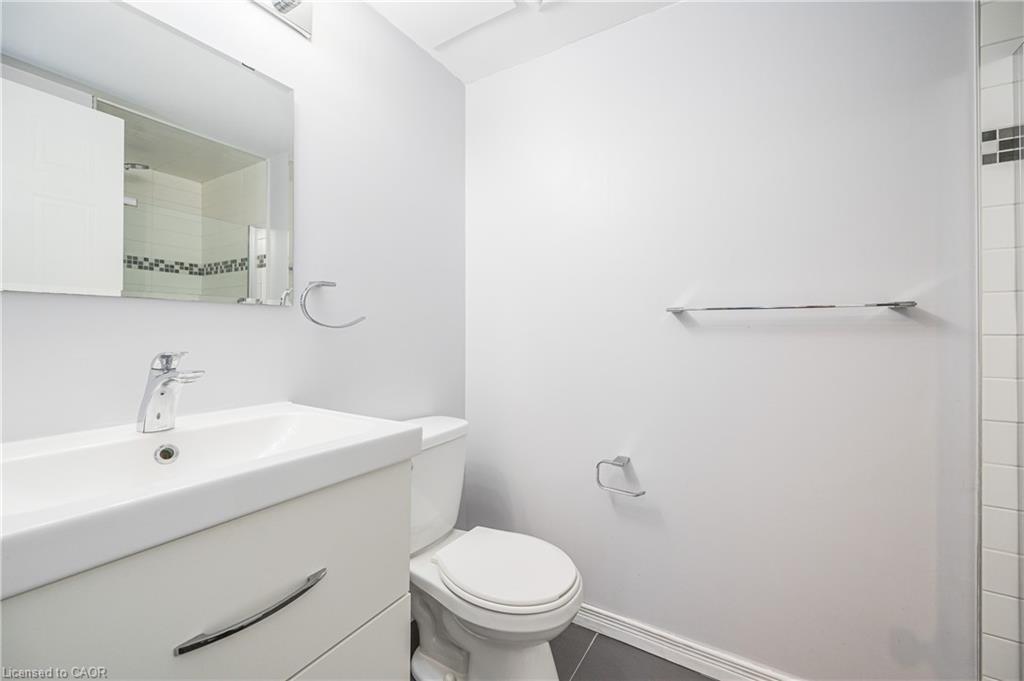211-18 Holborn Court Property Photo 15