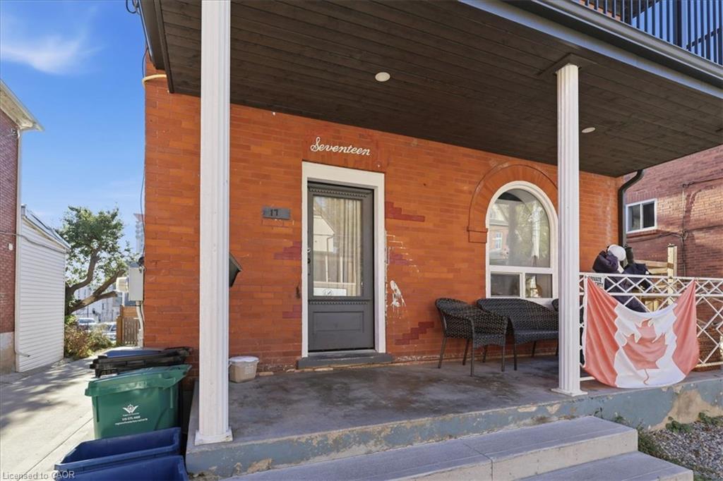 17 Eby Street S Property Photo 2