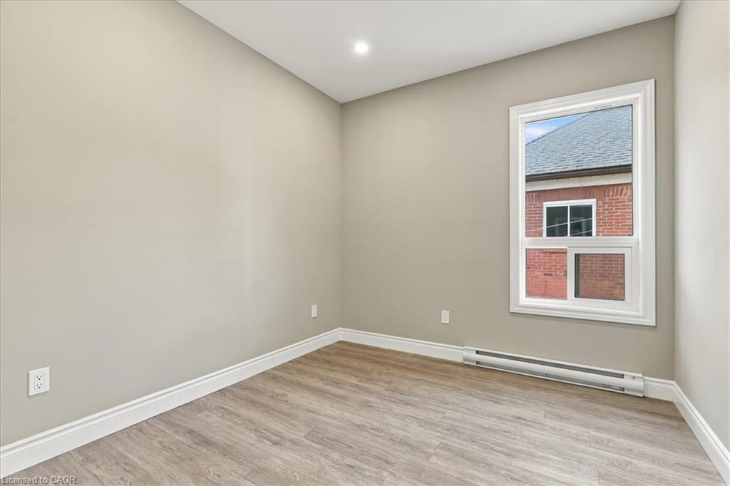 17 Eby Street S Property Photo 8