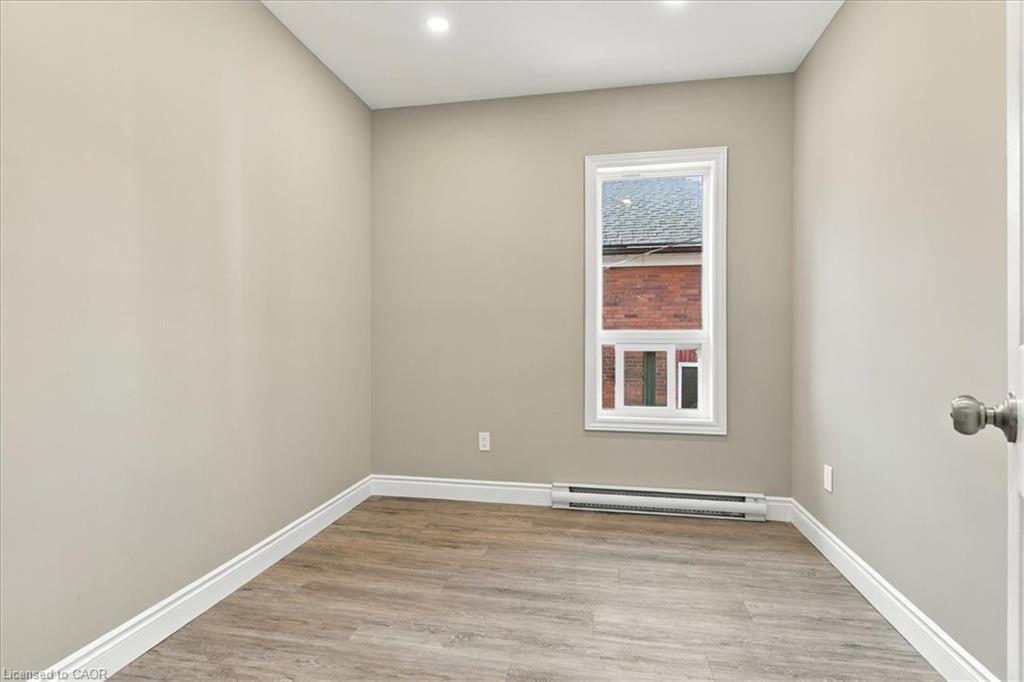 17 Eby Street S Property Photo 11