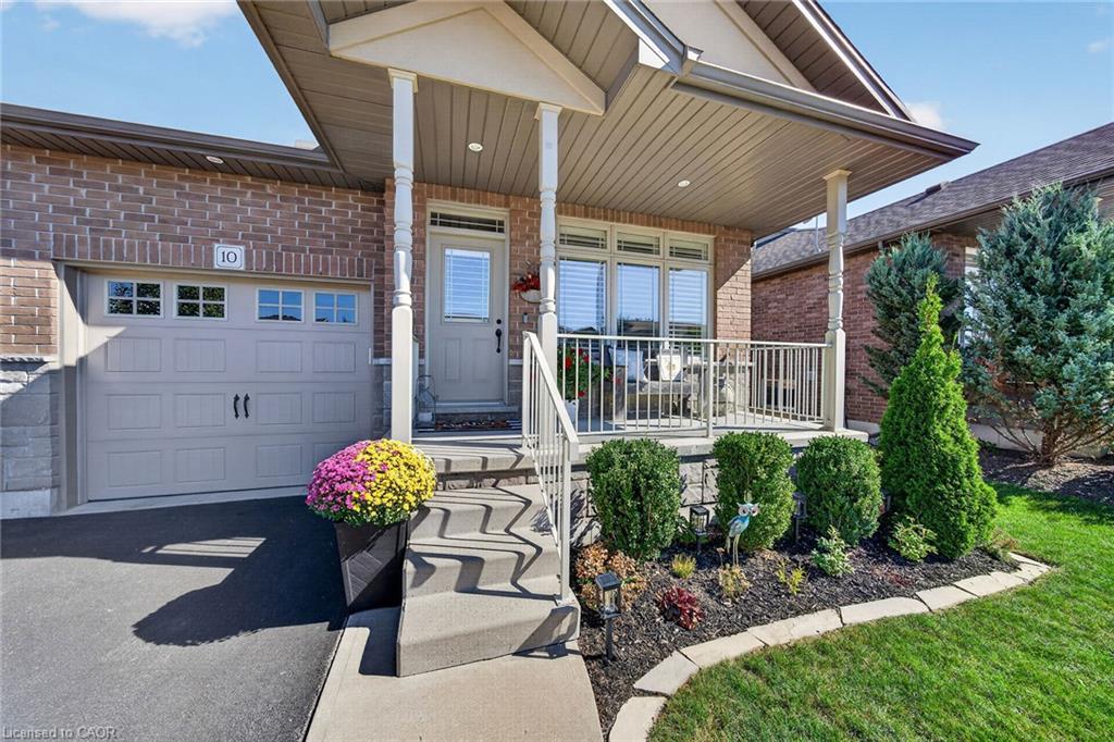 10 Macneil Court Property Photo 3