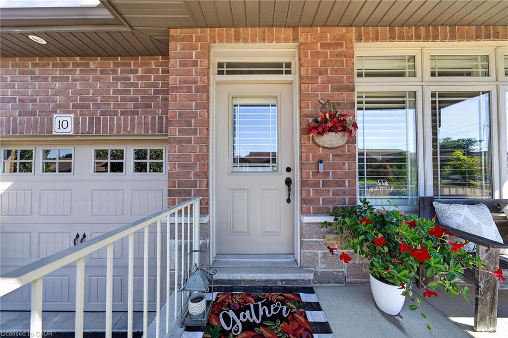 10 Macneil Court Property Photo 5