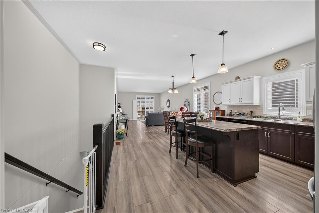10 Macneil Court Property Photo 7