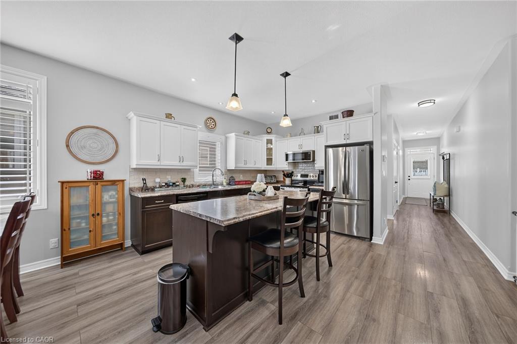 10 Macneil Court Property Photo 14