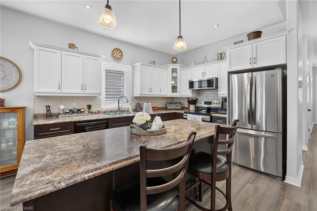 10 Macneil Court Property Photo 15