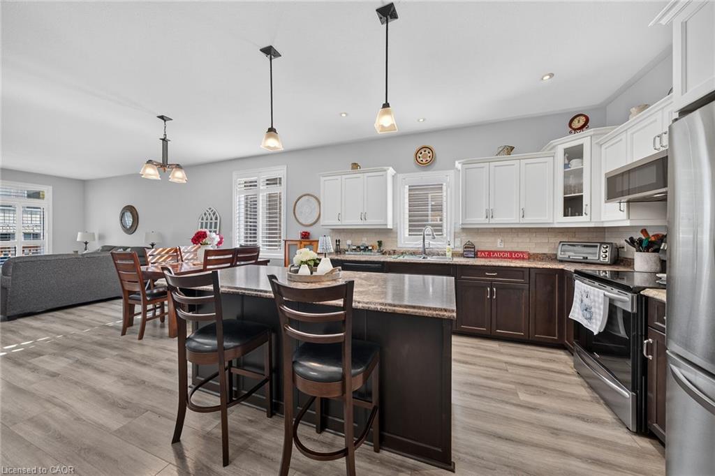 10 Macneil Court Property Photo 16