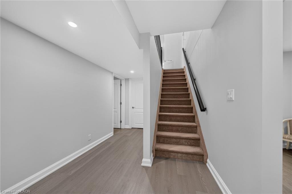 10 Macneil Court Property Photo 32
