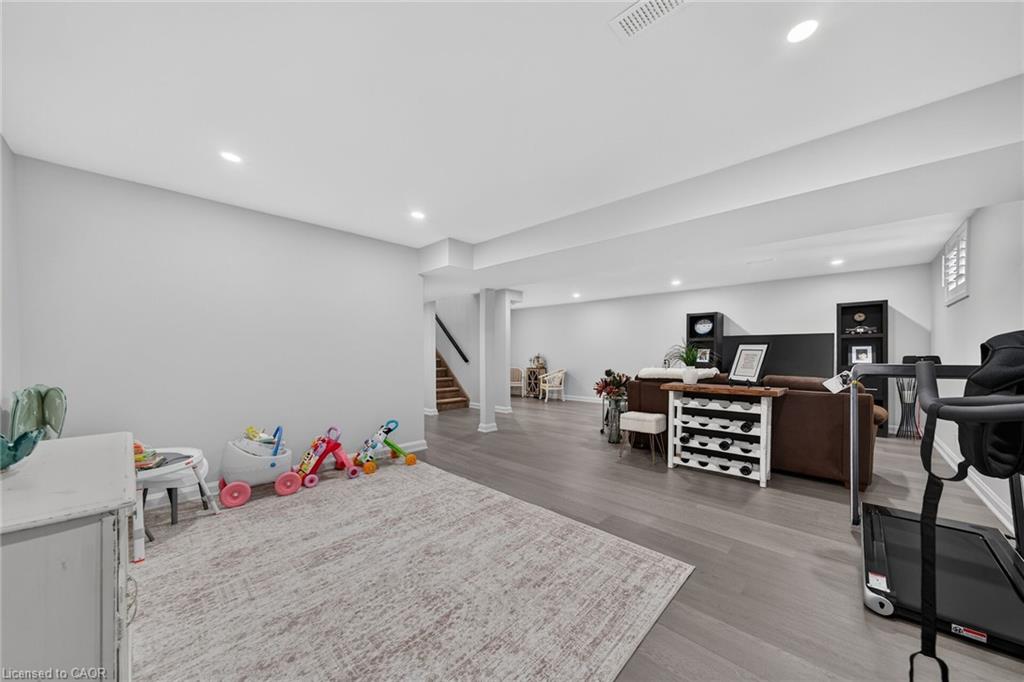 10 Macneil Court Property Photo 36
