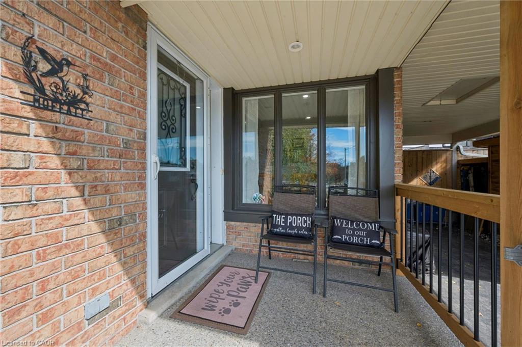 172 Laurentian Drive Property Photo 4