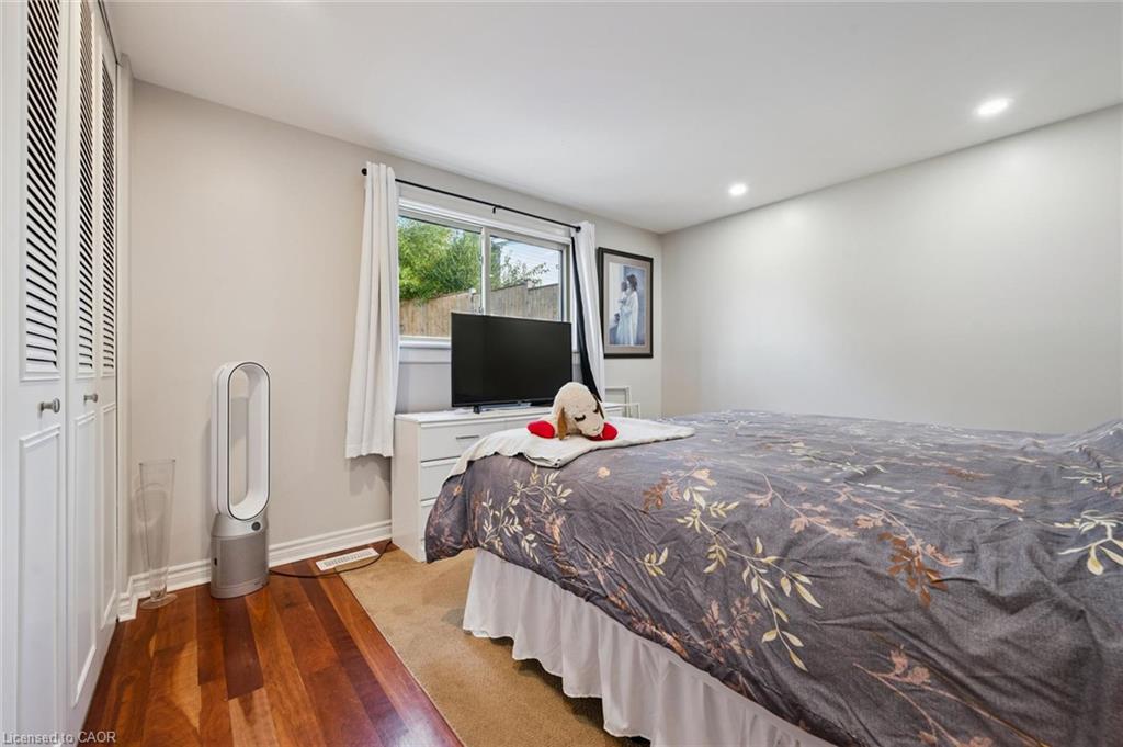 172 Laurentian Drive Property Photo 18