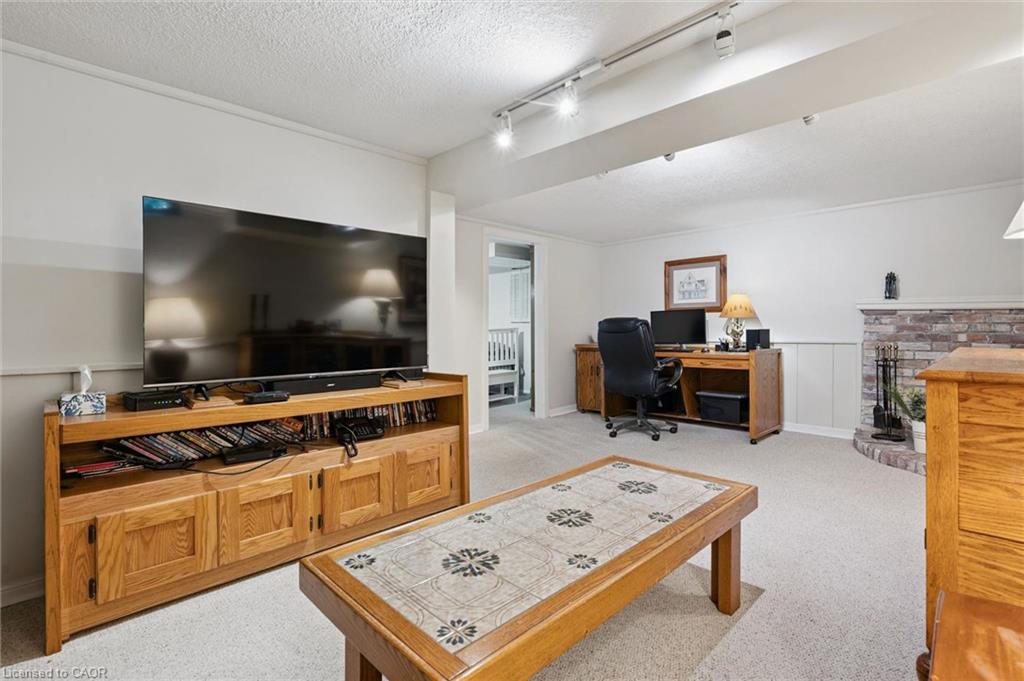 172 Laurentian Drive Property Photo 22