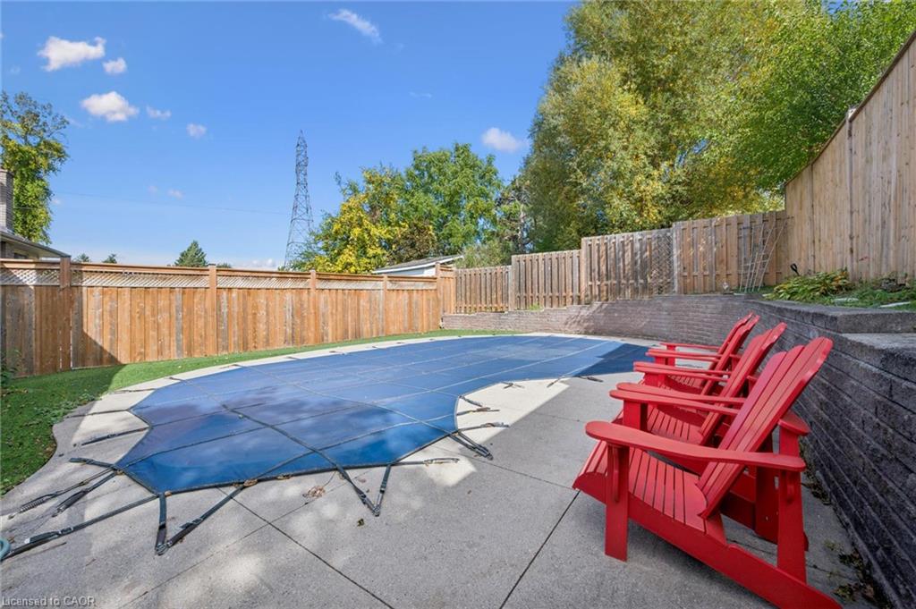 172 Laurentian Drive Property Photo 31