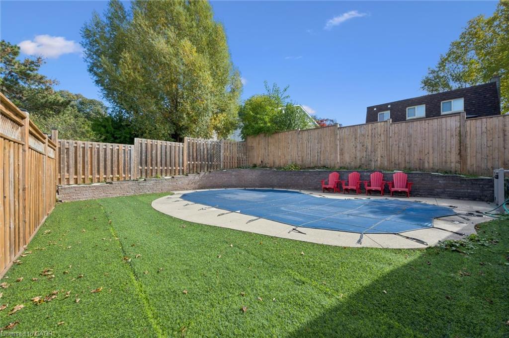 172 Laurentian Drive Property Photo 32