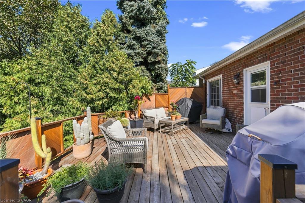 106 Pottruff Road S Property Photo 13