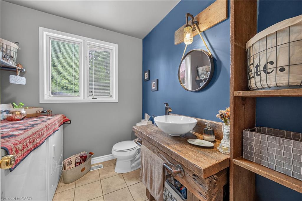108 Temperance Street E Property Photo 18