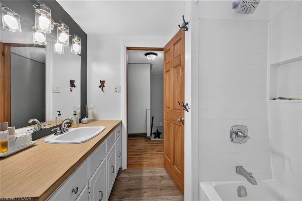 108 Temperance Street E Property Photo 29