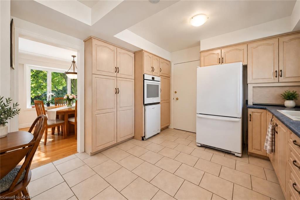 38 Callander Drive Property Photo 7