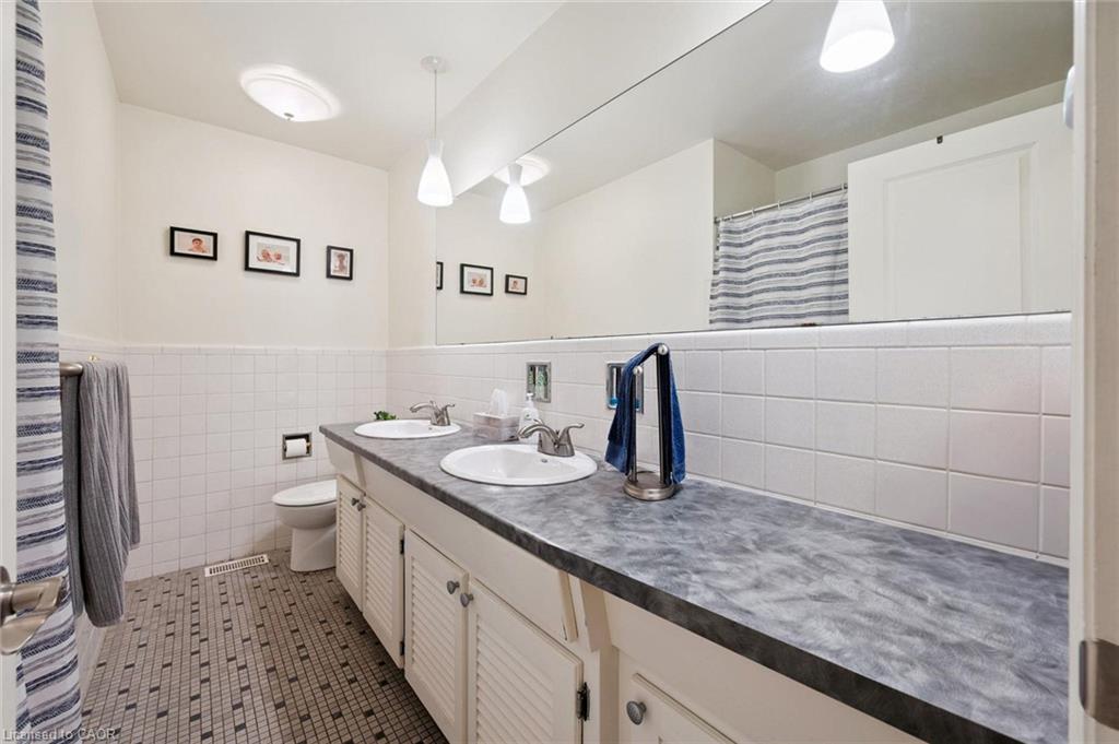 38 Callander Drive Property Photo 12