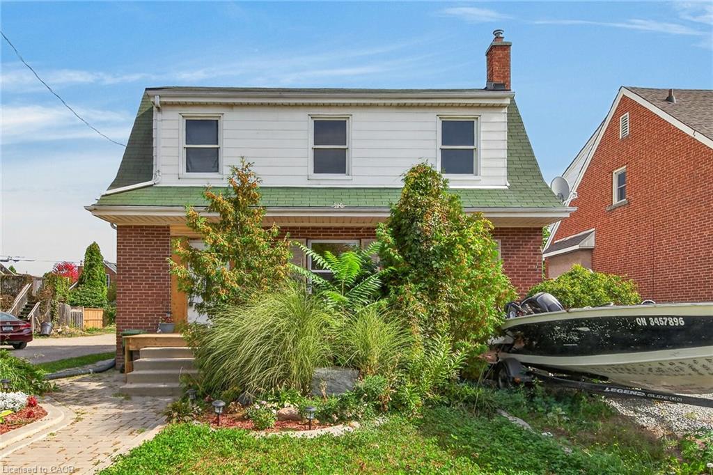 111 Kenilworth Avenue S Property Photo 5
