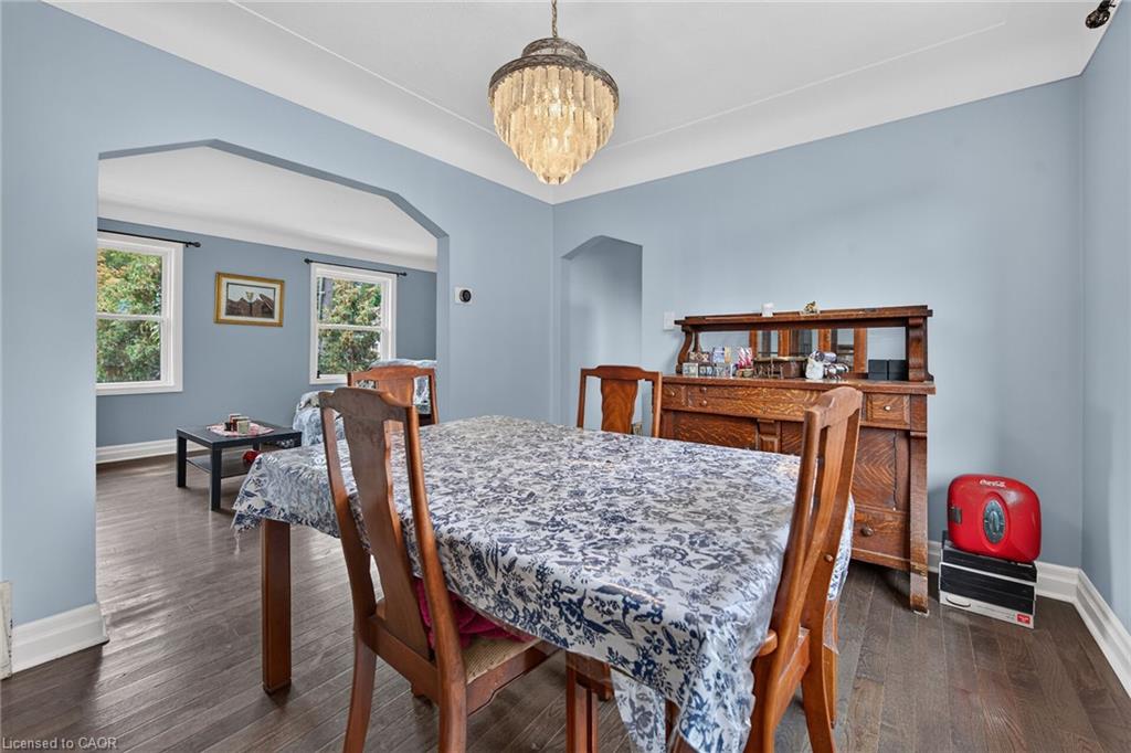 111 Kenilworth Avenue S Property Photo 15