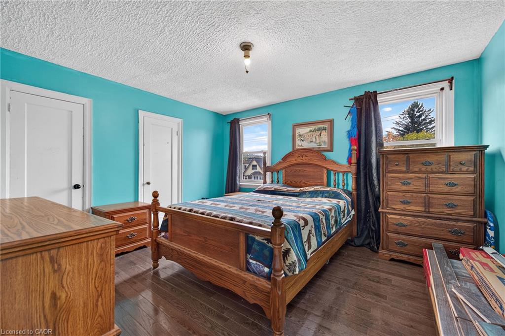 111 Kenilworth Avenue S Property Photo 22