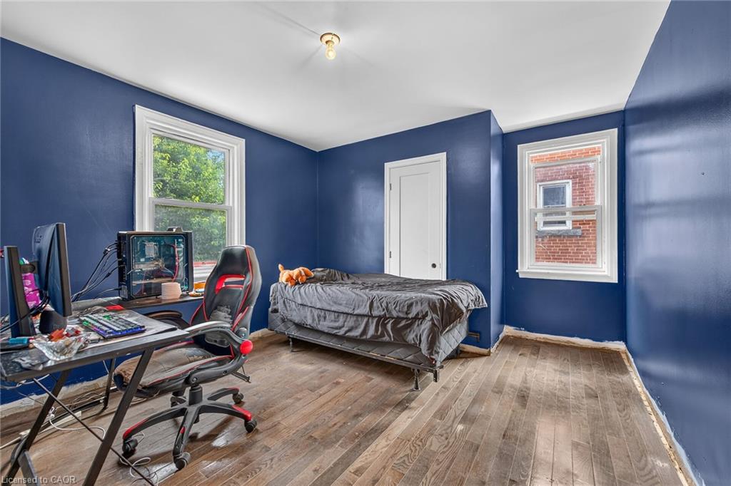 111 Kenilworth Avenue S Property Photo 24