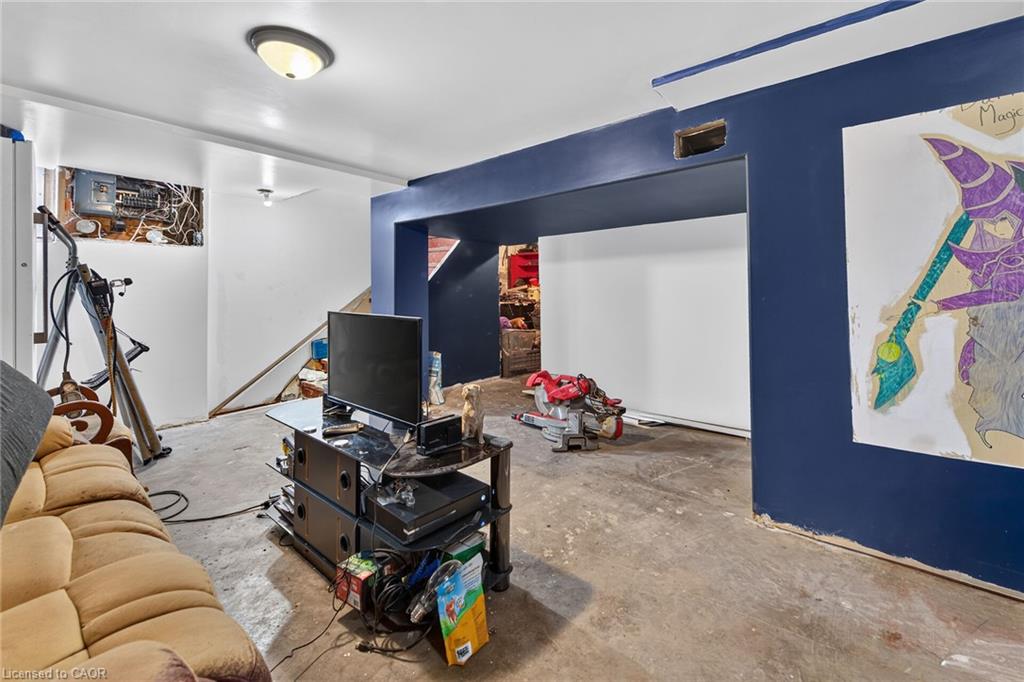 111 Kenilworth Avenue S Property Photo 29