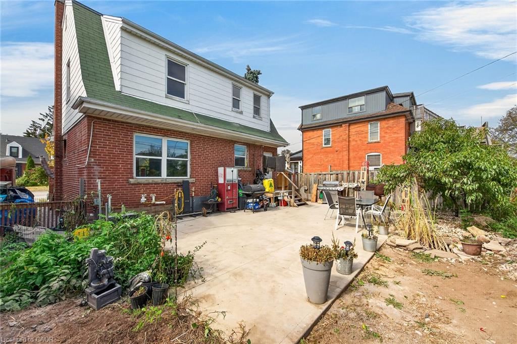111 Kenilworth Avenue S Property Photo 35