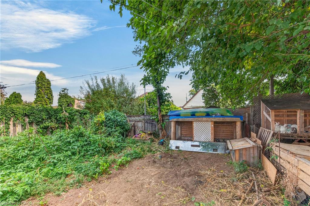 111 Kenilworth Avenue S Property Photo 38