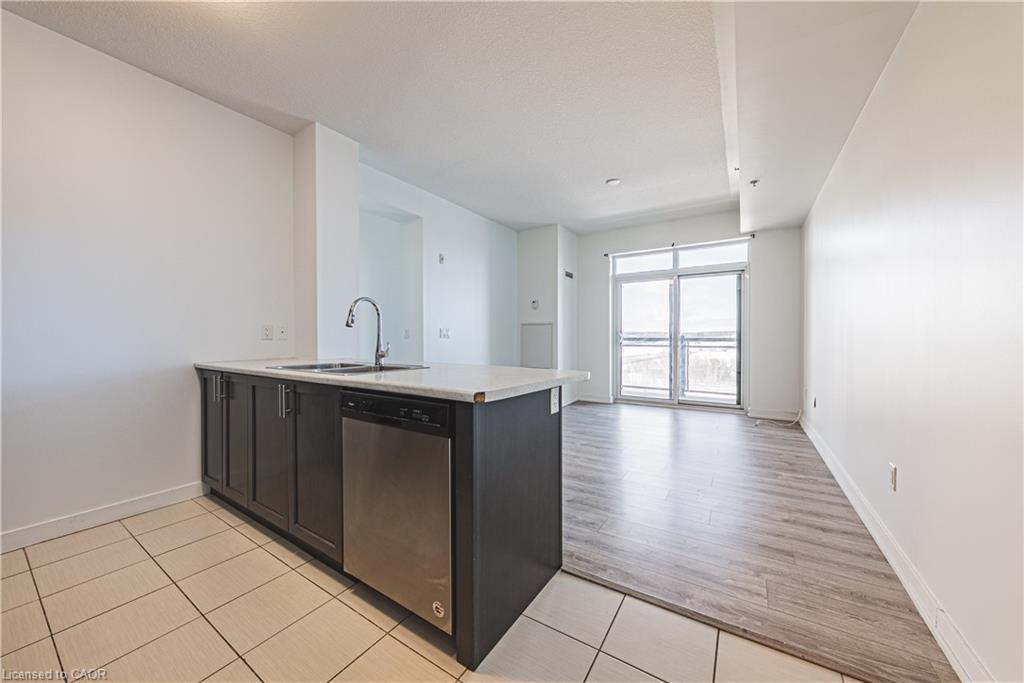 706-2486 Old Bronte Road Property Photo 3
