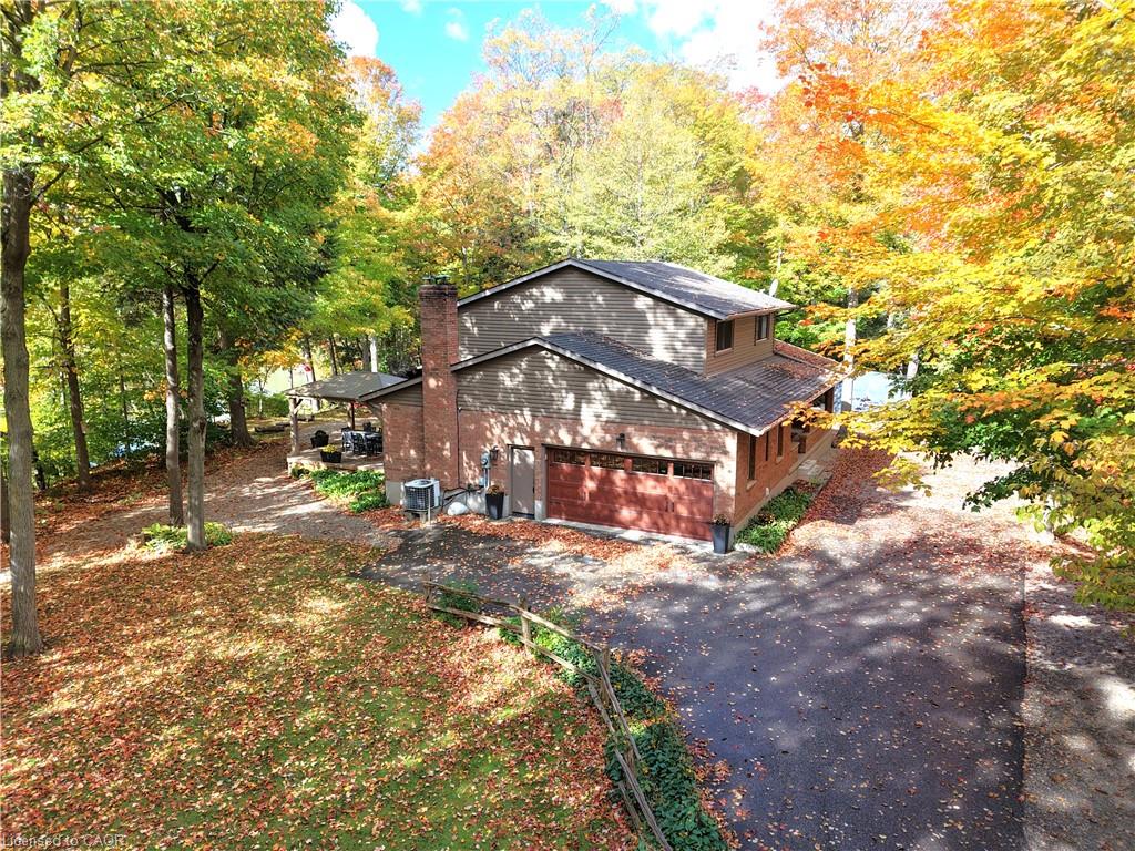 1814 Nafziger Road Property Photo 2