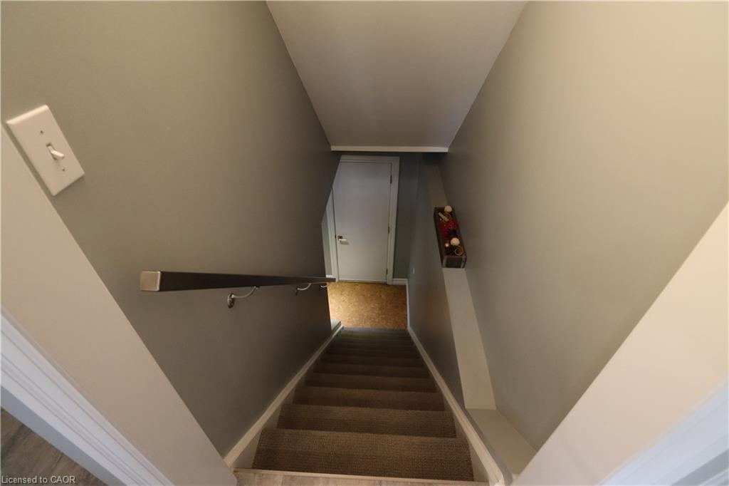 1814 Nafziger Road Property Photo 21