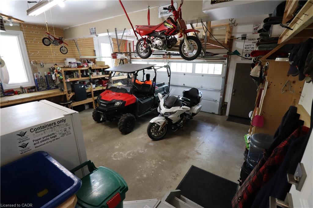 1814 Nafziger Road Property Photo 24