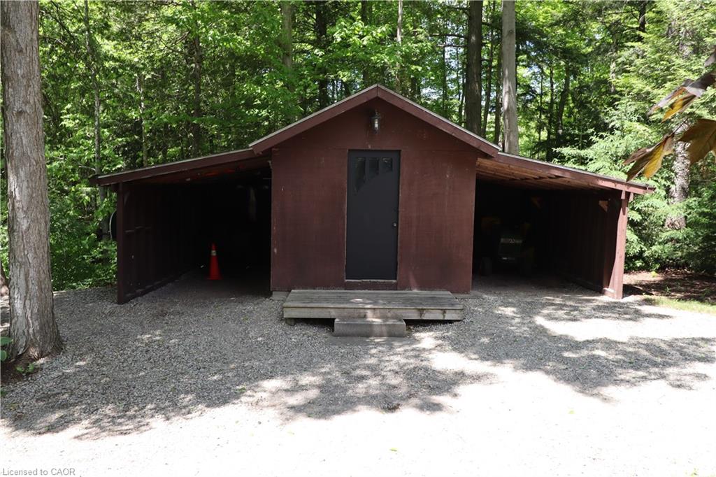 1814 Nafziger Road Property Photo 30