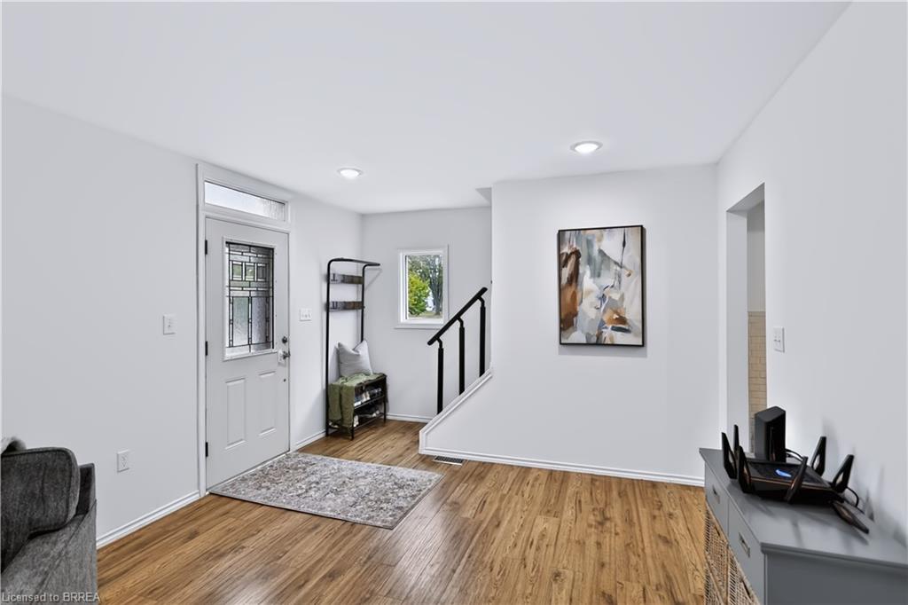 11 Sussex Avenue Property Photo 2